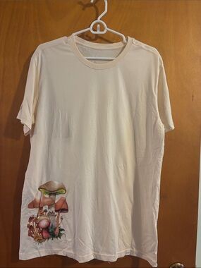 Cream Short Sleeve Graphic Tee with Mushroom Print